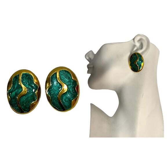 Vintage 80s Large Oval Gold & Green Enamel Swirl Clip Earrings | 1.5 x 1" - Picture 2 of 8